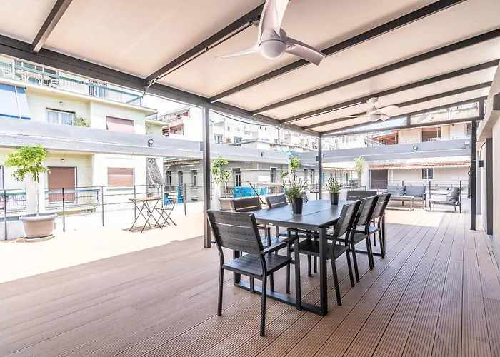 Aris Premium Accommodations